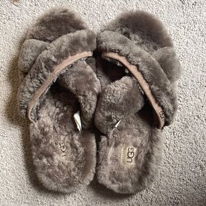Gray Ugg sandal slippers
